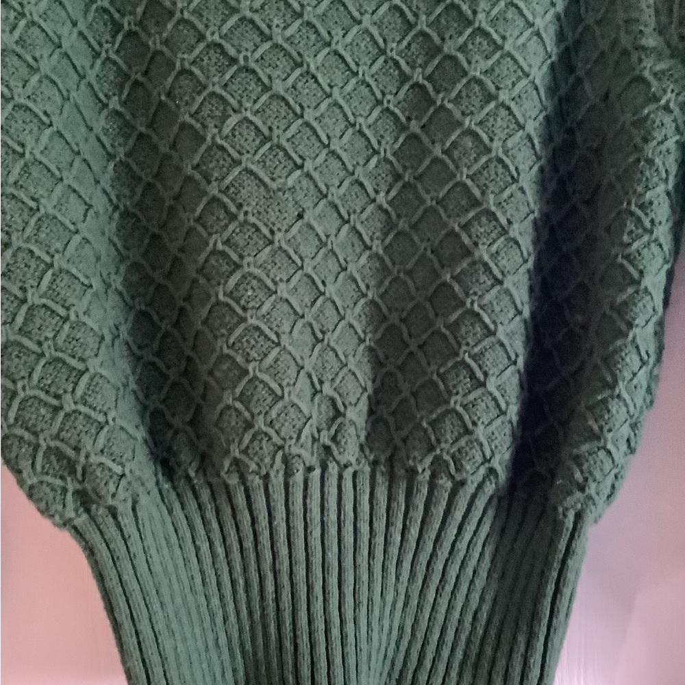 Green Textured Women's Sweater - Picture 5 of 6